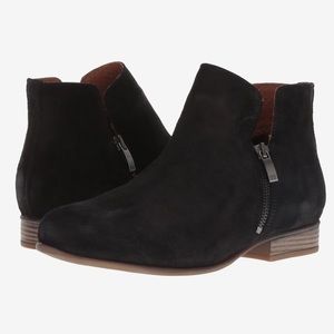 Eric Michael Isabella Black Suede Booties Size 37 (6.5 - 7)